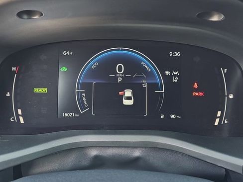 Used 2025 Toyota Camry SE image 21