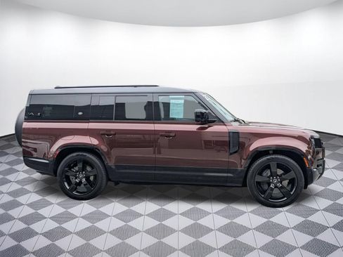 Used 2023 Land Rover Defender 130 X-Dynamic SE AWD/4WD image 6