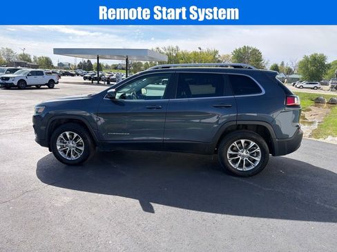 Used 2020 Jeep Cherokee Latitude Plus w/ Cold Weather Group AWD/4WD image 7