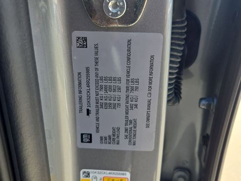 Used 2024 GMC Yukon AT4 image 36