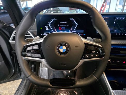 Used 2025 BMW 330i xDrive Sedan image 9