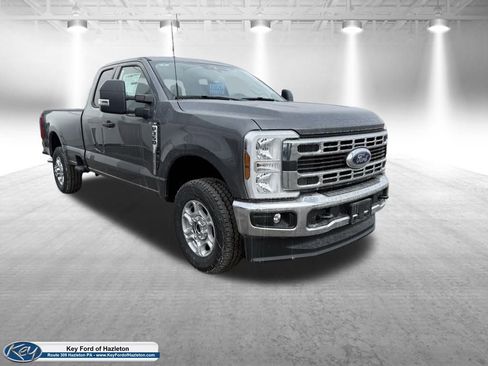 New 2026 Ford F350 XLT image 30