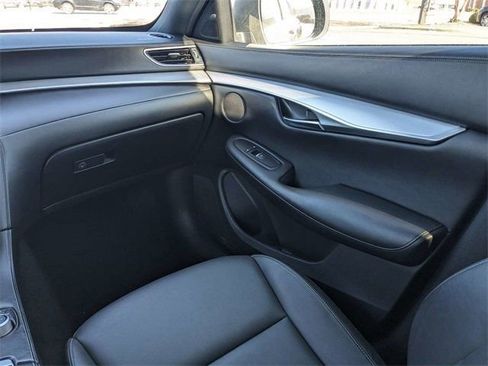 Used 2021 INFINITI QX50 Luxe w/ Appearance Package AWD/4WD image 19