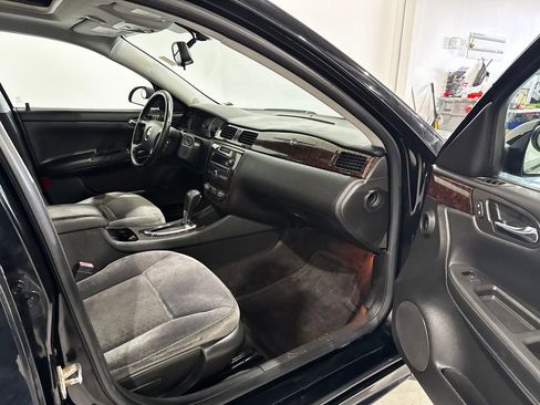 Used 2014 Chevrolet Impala LT w/ LT Sunroof Package FWD image 20