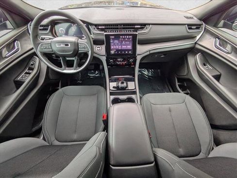 New 2025 Jeep Grand Cherokee L Laredo w/ Luxury Tech Group I image 3