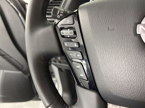 Used 2024 Nissan Armada SL image 18
