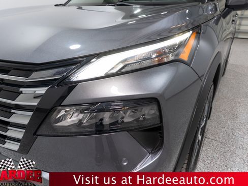 Used 2024 Nissan Rogue SL image 8