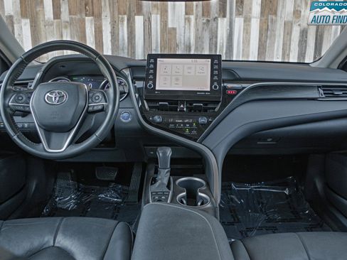 Used 2021 Toyota Camry XLE FWD image 16