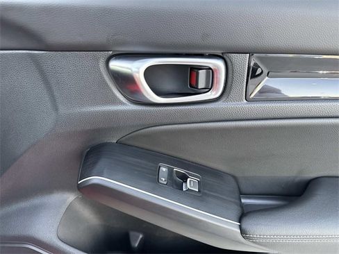 Certified 2025 Honda Civic Sport Touring image 14