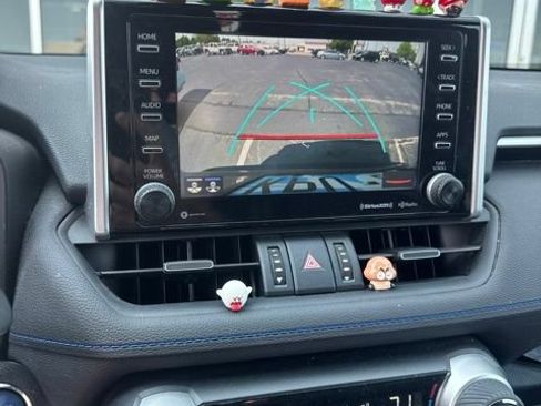 Used 2019 Toyota RAV4 XSE AWD/4WD image 10