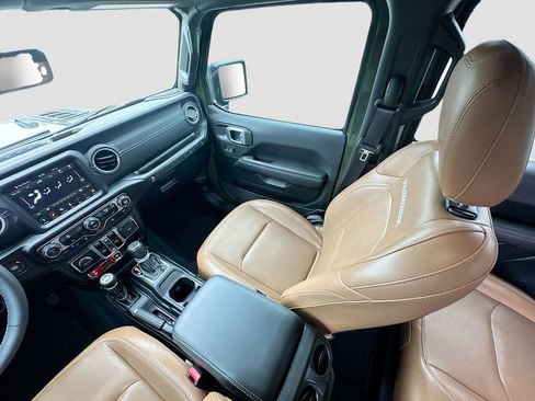 Used 2023 Jeep Wrangler Unlimited Rubicon 4xe AWD/4WD image 26