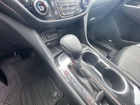Certified 2022 Chevrolet Equinox Premier FWD image 16