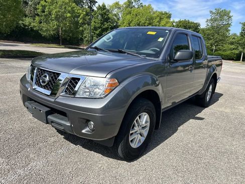 Used 2019 Nissan Frontier SV w/ Value Truck Package AWD/4WD image 3