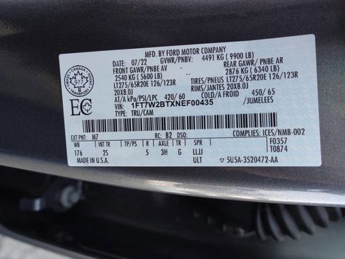 Used 2022 Ford F250 XLT w/ Black Appearance Package image 16