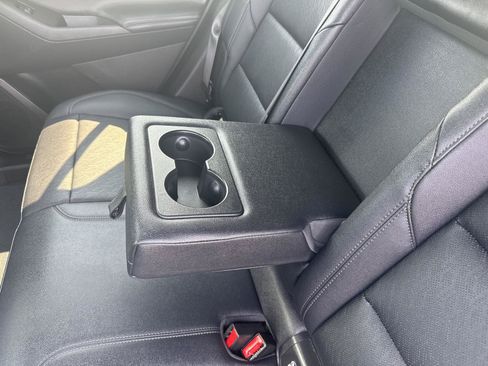 Used 2025 Chevrolet Equinox LT w/ Convenience Package II FWD image 10