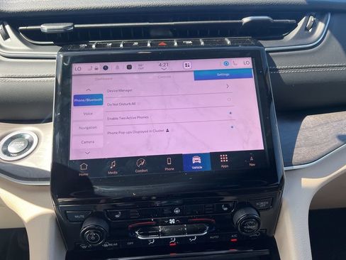 New 2025 Jeep Grand Cherokee Limited AWD/4WD image 45