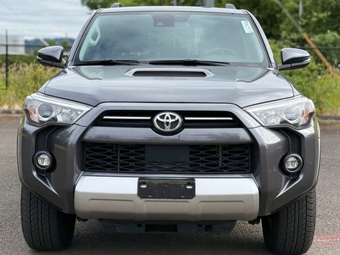 Certified 2023 Toyota 4Runner TRD Off-Road Premium w/ Moonroof Package AWD/4WD image 8