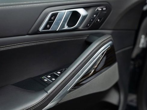 Used 2025 BMW X6 xDrive40i image 24