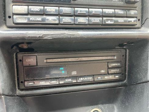 Used 1998 Ford Mustang Coupe image 22