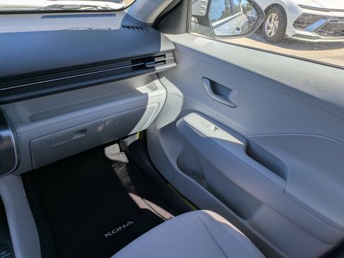 New 2026 Hyundai Kona SE image 17
