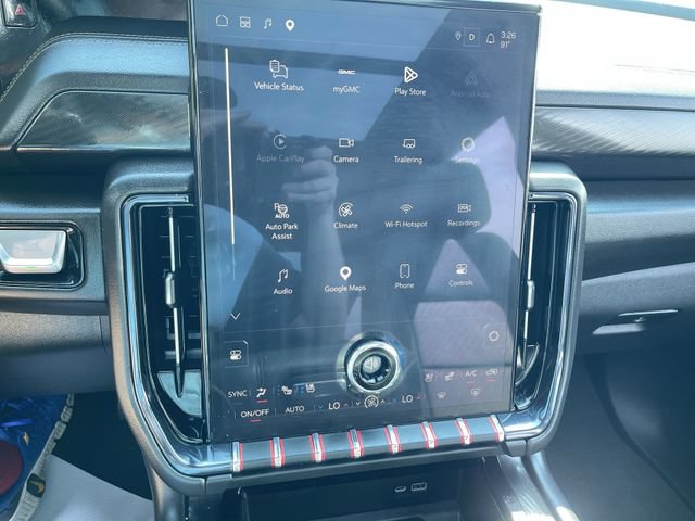 Used 2025 GMC Yukon AT4 w/ AT4 Premium Plus Package AWD/4WD image 13