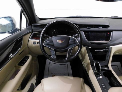 Used 2019 Cadillac XT5 Premium Luxury image 41