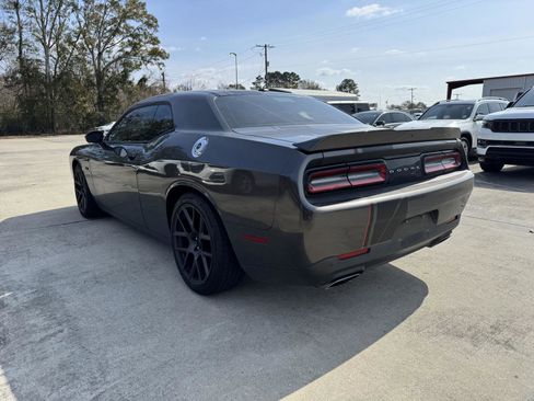 Used 2021 Dodge Challenger R/T image 18
