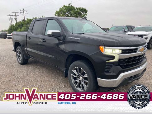 Used 2022 Chevrolet Silverado 1500 LT w/ Protection Package AWD/4WD image 10