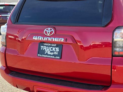 Used 2024 Toyota 4Runner SR5 AWD/4WD image 13