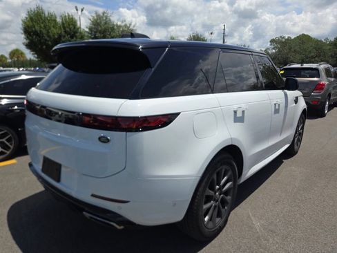 Used 2023 Land Rover Range Rover Sport SE Dynamic AWD/4WD image 9
