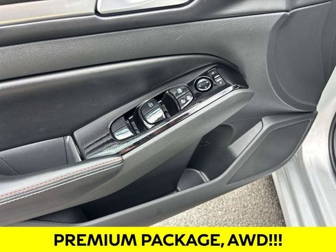 Used 2024 Nissan Altima 2.5 SR w/ SR Premium Package image 15