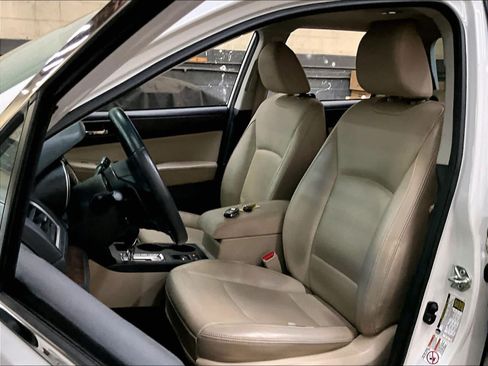 Used 2017 Subaru Outback 2.5i Limited AWD/4WD image 27