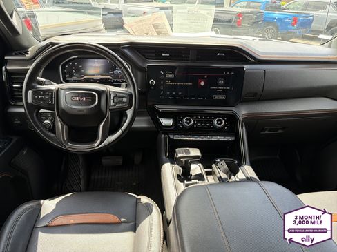 Used 2023 GMC Sierra 1500 AT4 w/ Technology Package AWD/4WD image 11