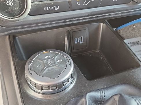 Used 2021 Ford Bronco Black Diamond image 31