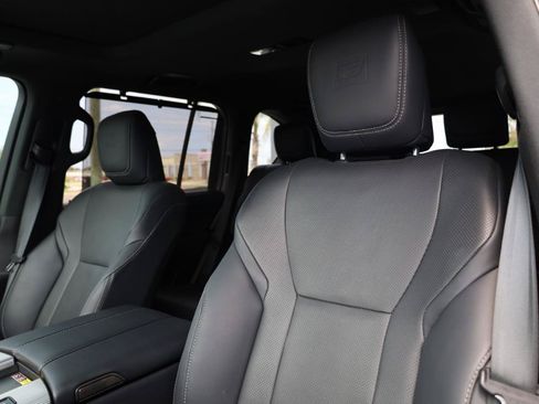 Used 2023 Lexus LX 600 F Sport w/ Accessory Package (Z1) AWD/4WD image 9