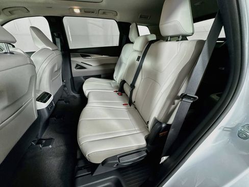 Certified 2027 INFINITI QX60 Luxe w/ Cargo Package AWD/4WD image 33