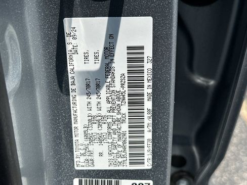 Used 2024 Toyota Tacoma SR5 AWD/4WD image 33