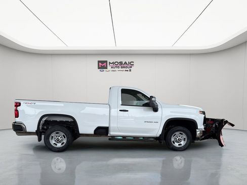 Used 2025 Chevrolet Silverado 2500 W/T w/ WT Convenience Package image 8