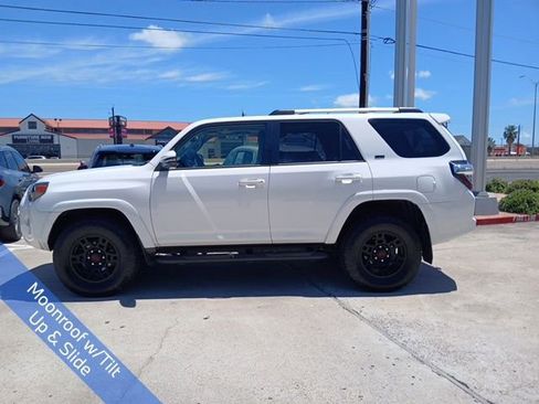 Used 2021 Toyota 4Runner SR5 Premium w/ Moonroof Package AWD/4WD image 6