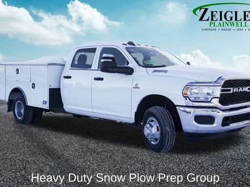 Used 2024 RAM 3500 Tradesman w/ Chrome Appearance Group image 4