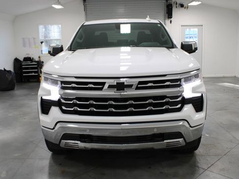 Used 2024 Chevrolet Silverado 1500 LTZ image 3