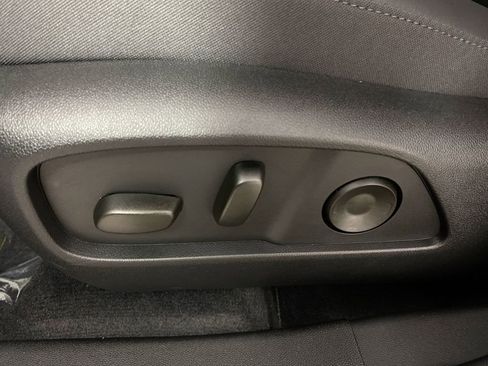 Used 2026 GMC Terrain Elevation w/ Elevation Premium Package image 12