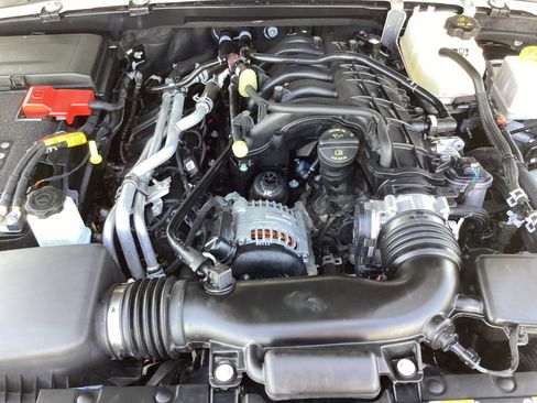 Used 2023 Jeep Gladiator Overland image 35