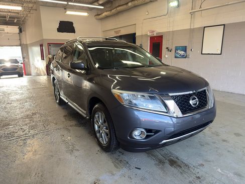 Used 2013 Nissan Pathfinder SL w/ Trailer Tow Pkg AWD/4WD image 1