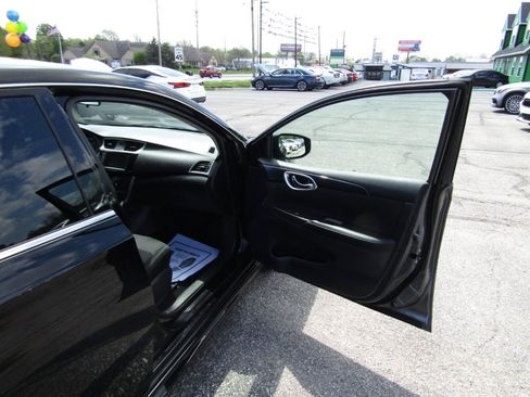 Used 2019 Nissan Sentra SR FWD image 21