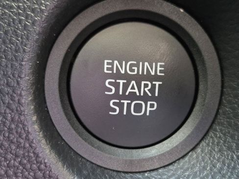 Used 2026 Toyota Corolla Cross LE FWD image 22