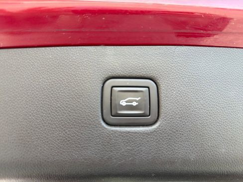 Used 2020 Chevrolet Blazer LT image 34