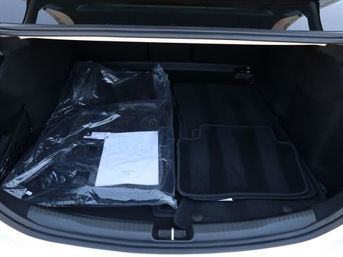 Used 2025 Mercedes-Benz C 300 Sedan image 51