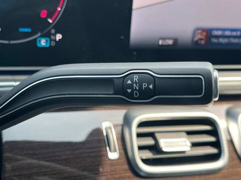 Certified 2025 Mercedes-Benz GLE 350 4MATIC image 33