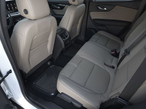 Used 2024 Chevrolet Blazer Premier w/ Driver Confidence II Package image 31